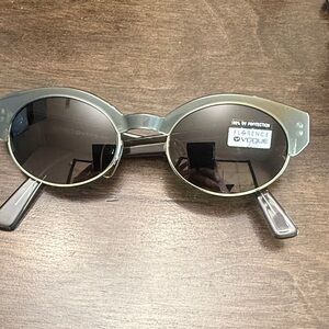 Vintage Authentic Vogue Green Round Sunglasses VO 2149-S